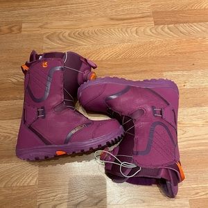Burton womens snowboard boots, size 41, ususally 8.5/9